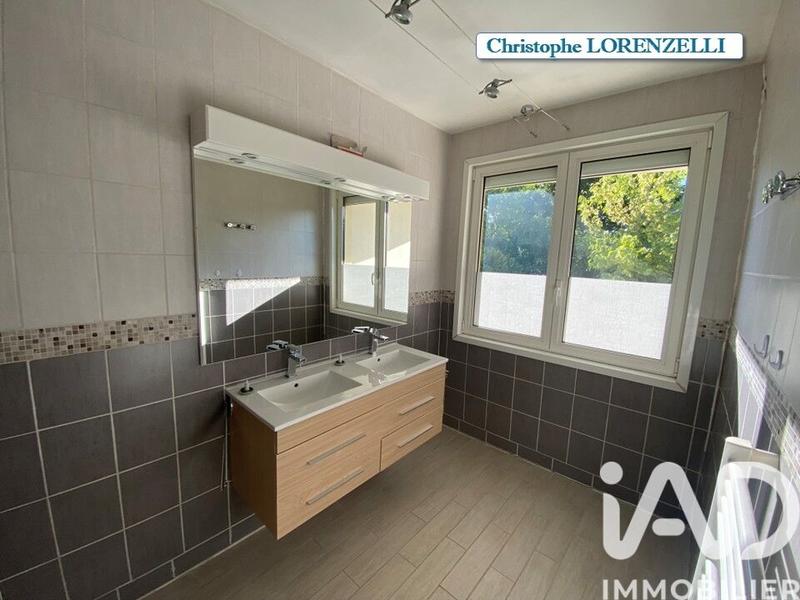 Maison - 263 m² - 7 pièces