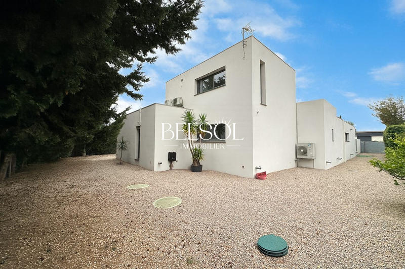 Villa - 180 m² - 5 pièces