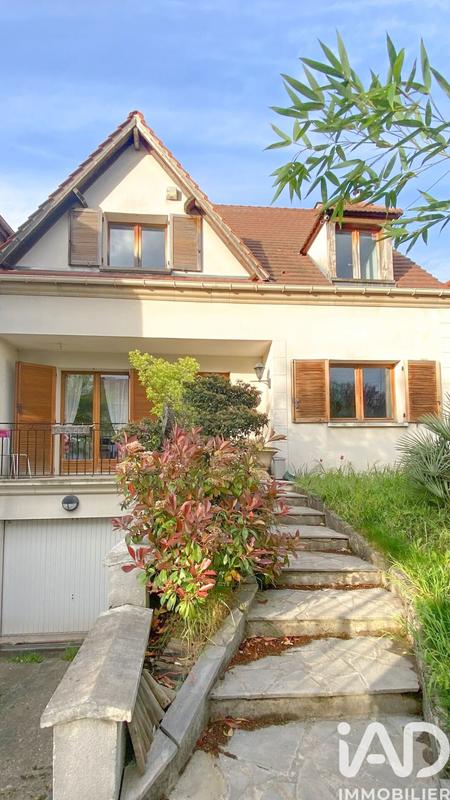 Maison - 150 m² - 8 pièces
