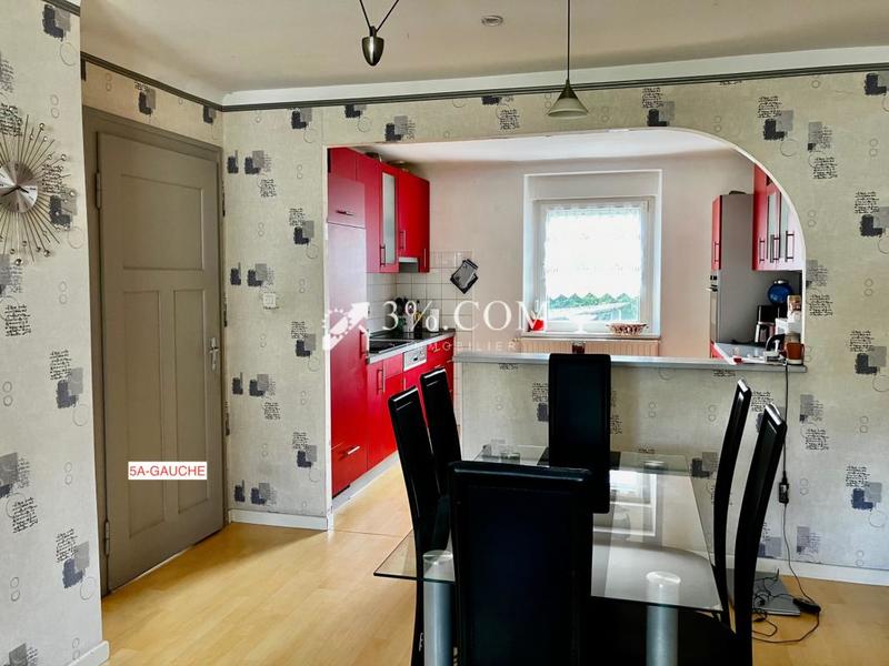 Maison - 230 m² - 9 pièces