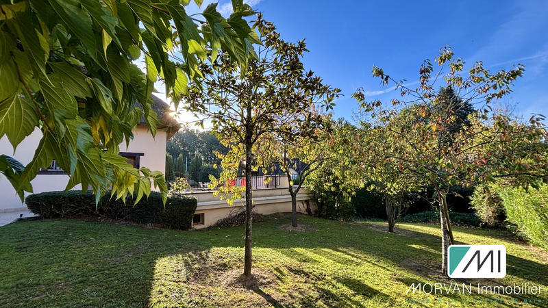 Maison - 223 m² - 7 pièces