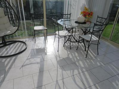 Maison traditionnelle - 90 m² - 4 pièces