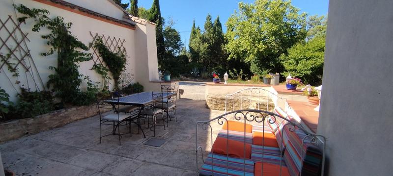 Maison - 409 m² - 17 pièces