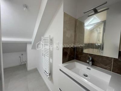 Studio - 15 m² - 1 pièce