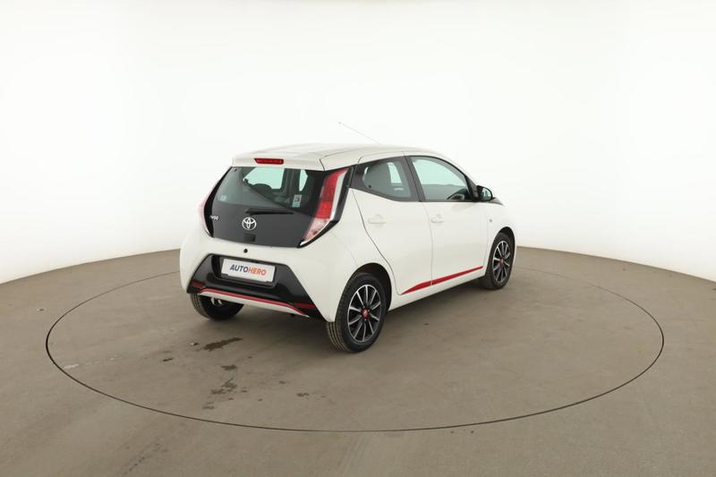 Toyota Aygo 1.0 Vvt-i X-Play 5p 69 ch