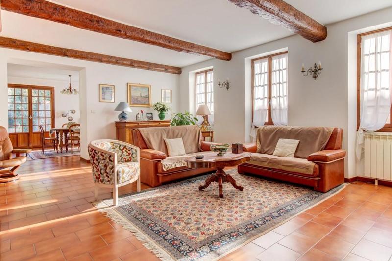 Maison - 185 m² - 7 pièces