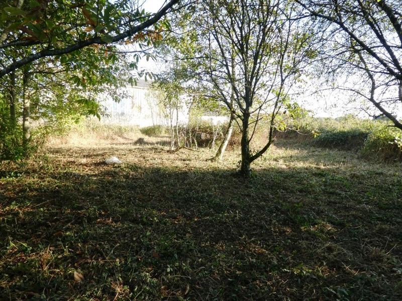 Terrain constructible - 1 030 m²
