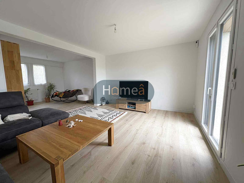 Maison - 104 m² - 4 pièces