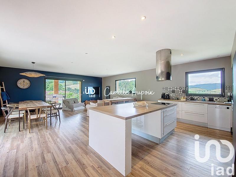 Maison - 184 m² - 7 pièces