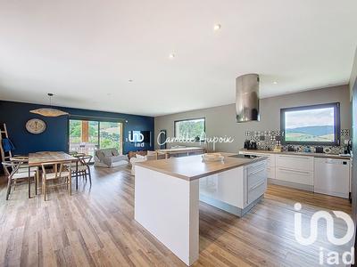 Maison - 184 m² - 7 pièces