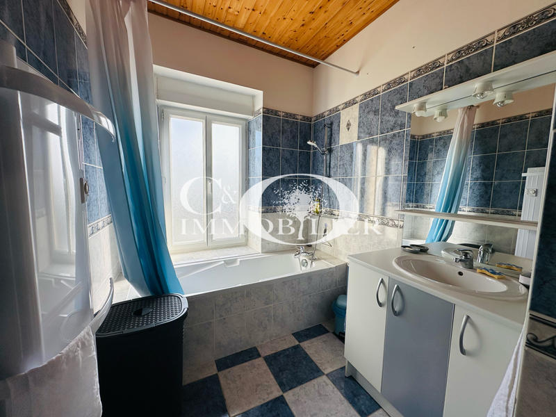 Maison - 82 m² - 3 pièces