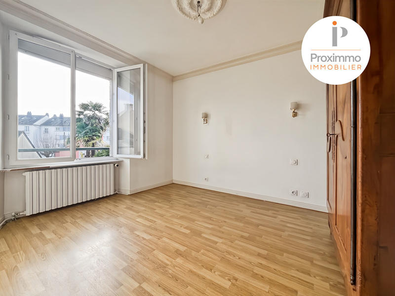 Immeuble - 132 m² - 6 pièces