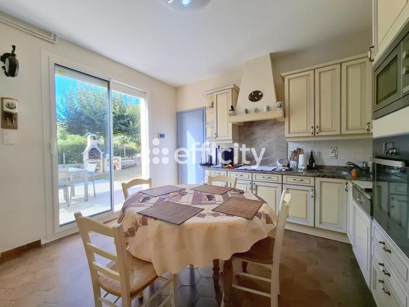 Maison - 182 m² - 6 pièces