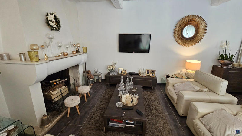 Maison - 198 m² - 7 pièces