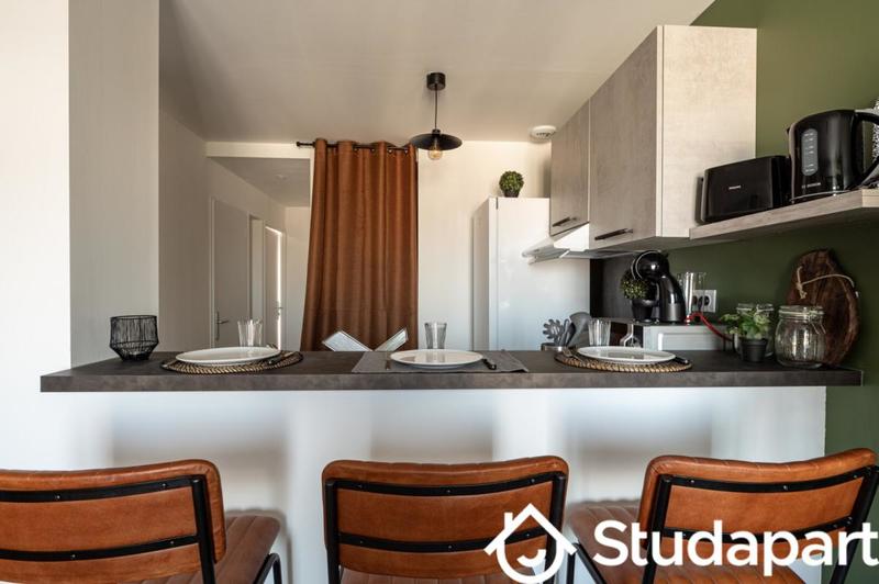 Chambre - 10 m² - 1 pièce