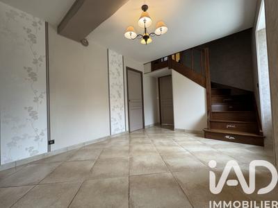 Maison - 156 m² - 9 pièces