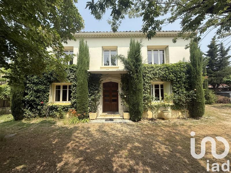 Maison - 250 m² - 8 pièces