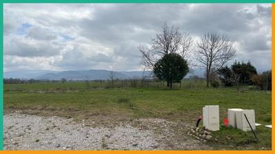 Terrain constructible - 909 m²