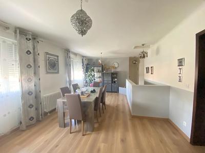 Maison - 135 m² - 4 pièces