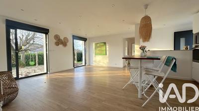 Maison - 95 m² - 4 pièces