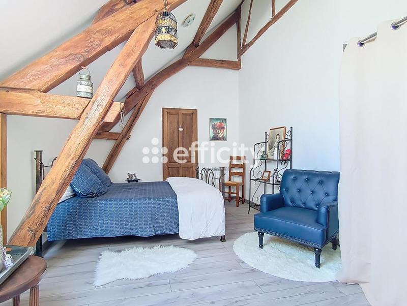 Maison - 244 m² - 10 pièces