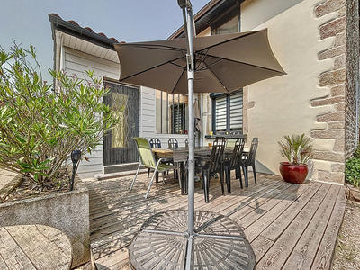 Maison - 439 m² - 11 pièces