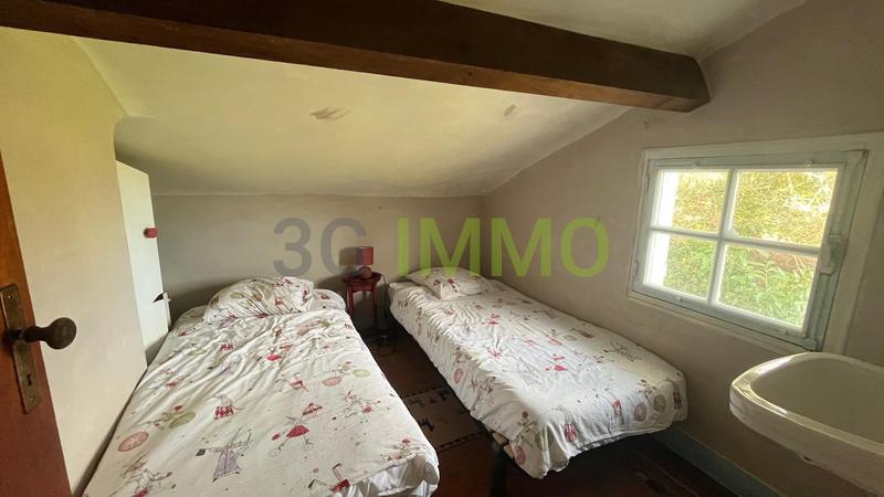 Maison - 135 m² - 9 pièces