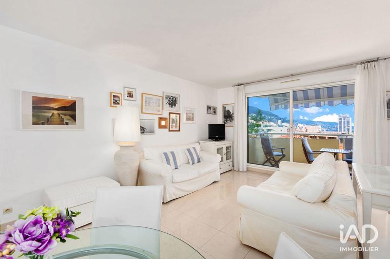 Appartement - 70 m² - 3 pièces