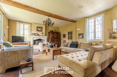 Maison - 400 m² - 11 pièces