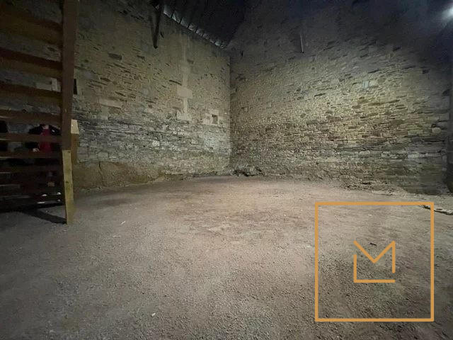 Maison - 140 m² - 1 pièce