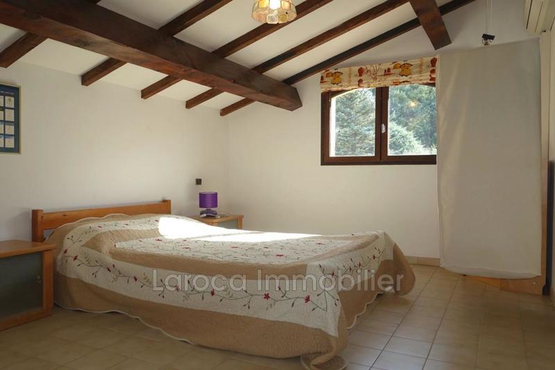 Villa - 167 m² - 6 pièces