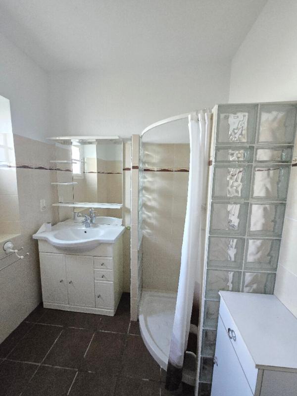 Maison en pierre - 84 m² - 4 pièces