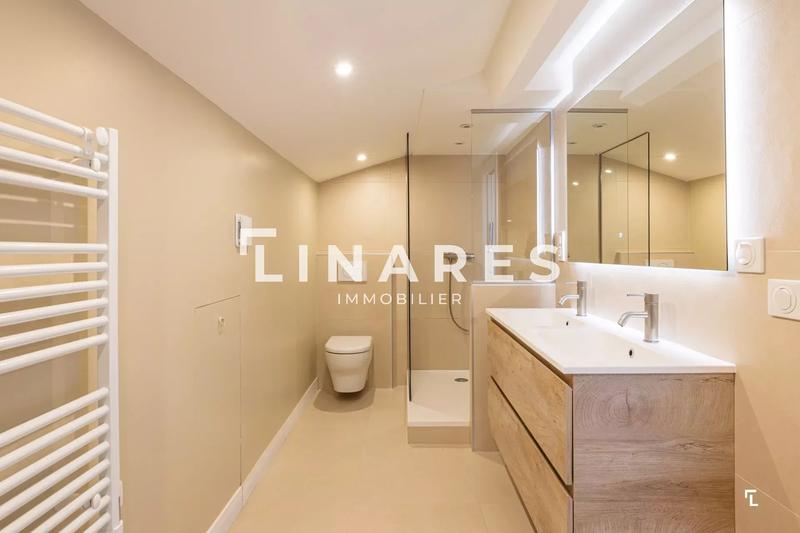 Maison - 196 m² - 6 pièces