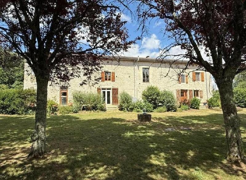 Maison - 134 m² - 10 pièces
