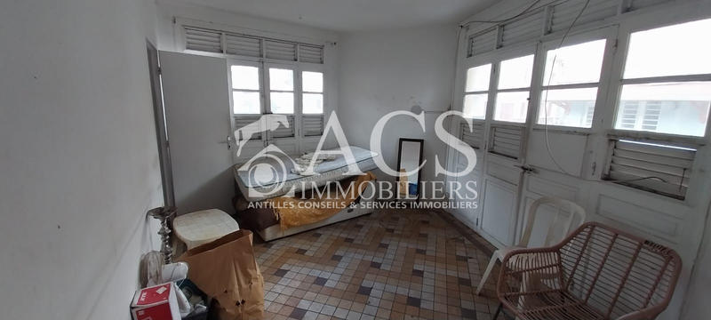 Immeuble - 105 m² - 6 pièces