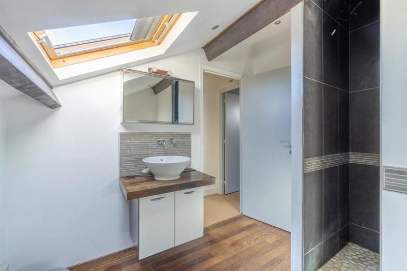 Maison - 161 m² - 10 pièces