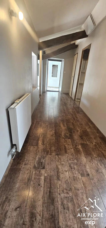 Maison - 224 m² - 7 pièces