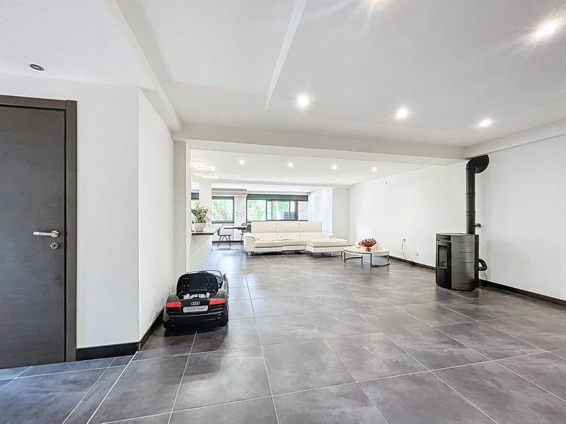 Appartement - 170 m² - 6 pièces