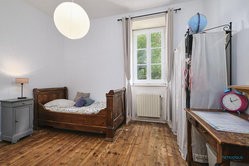 Maison ancienne - 300 m² - 13 pièces