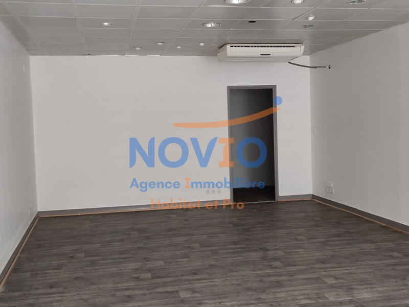 Bureau - 54 m² - 1 pièce