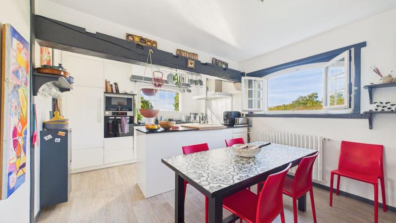 Maison - 199 m² - 6 pièces