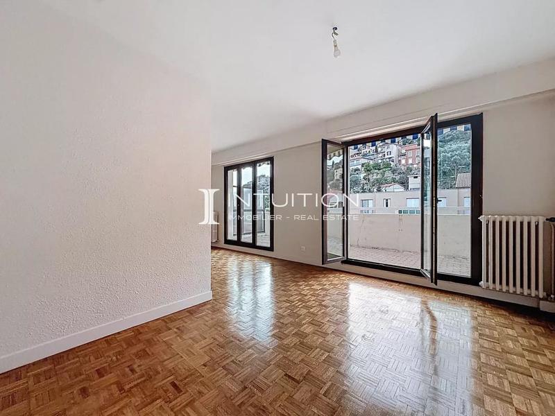 Appartement - 100 m² - 4 pièces