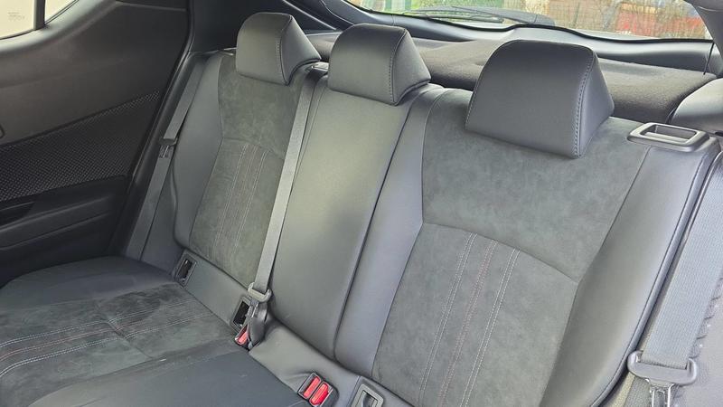 Toyota c-Hr 2.0 Vvt-i 184 Hybrid Cvt Gr Sport - Entretien constructeur