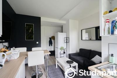 Chambre - 11 m² - 1 pièce