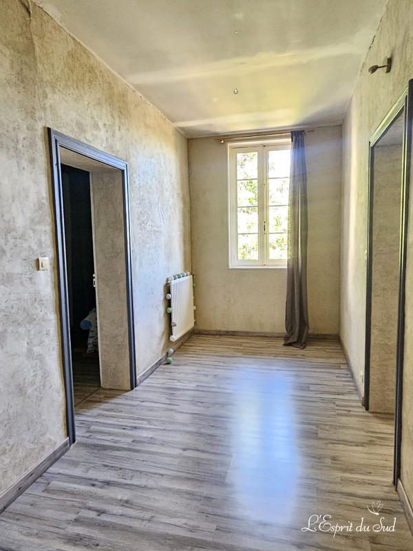 Maison - 230 m² - 7 pièces
