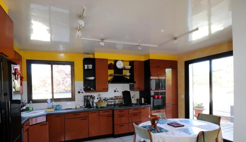 Maison - 220 m² - 8 pièces