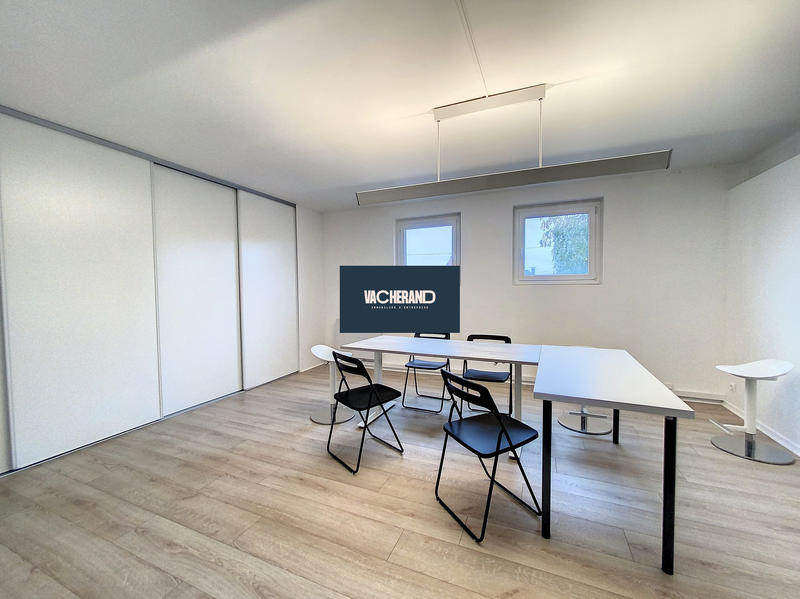 Bureau - 201 m²
