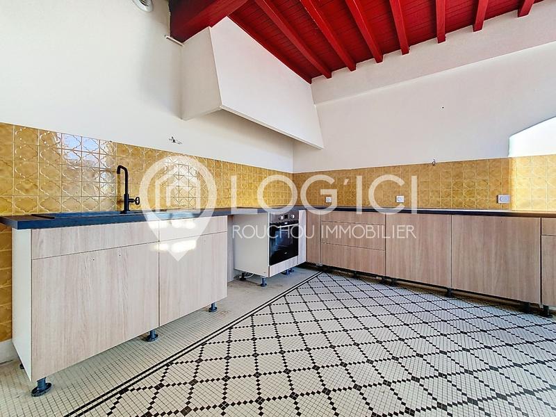 Maison - 270 m² - 8 pièces