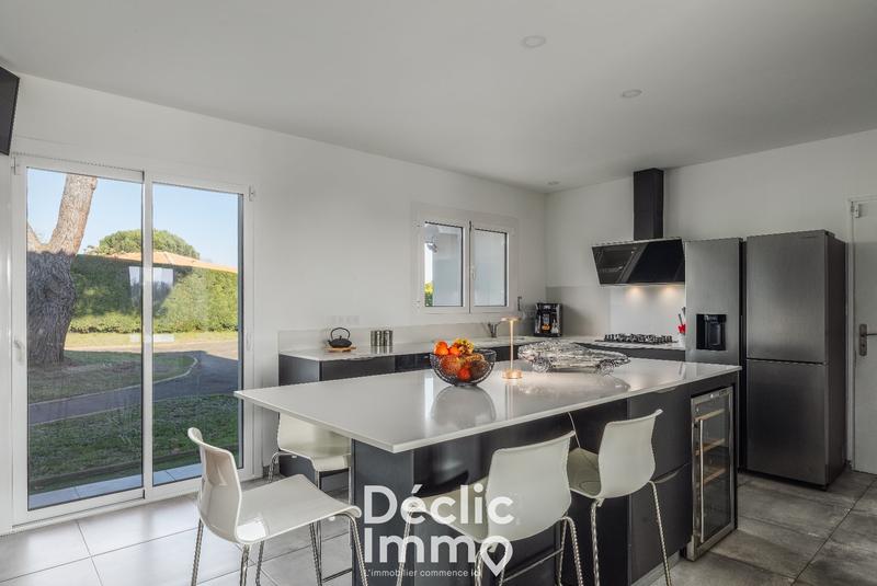 Maison - 195 m² - 8 pièces