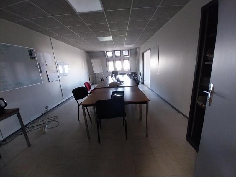 Maison - 1 051 m² - 15 pièces